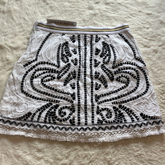 NWT Beautiful skirt - Picture 2 of 4